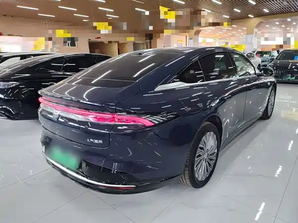 Buick Zhijing L7 2025