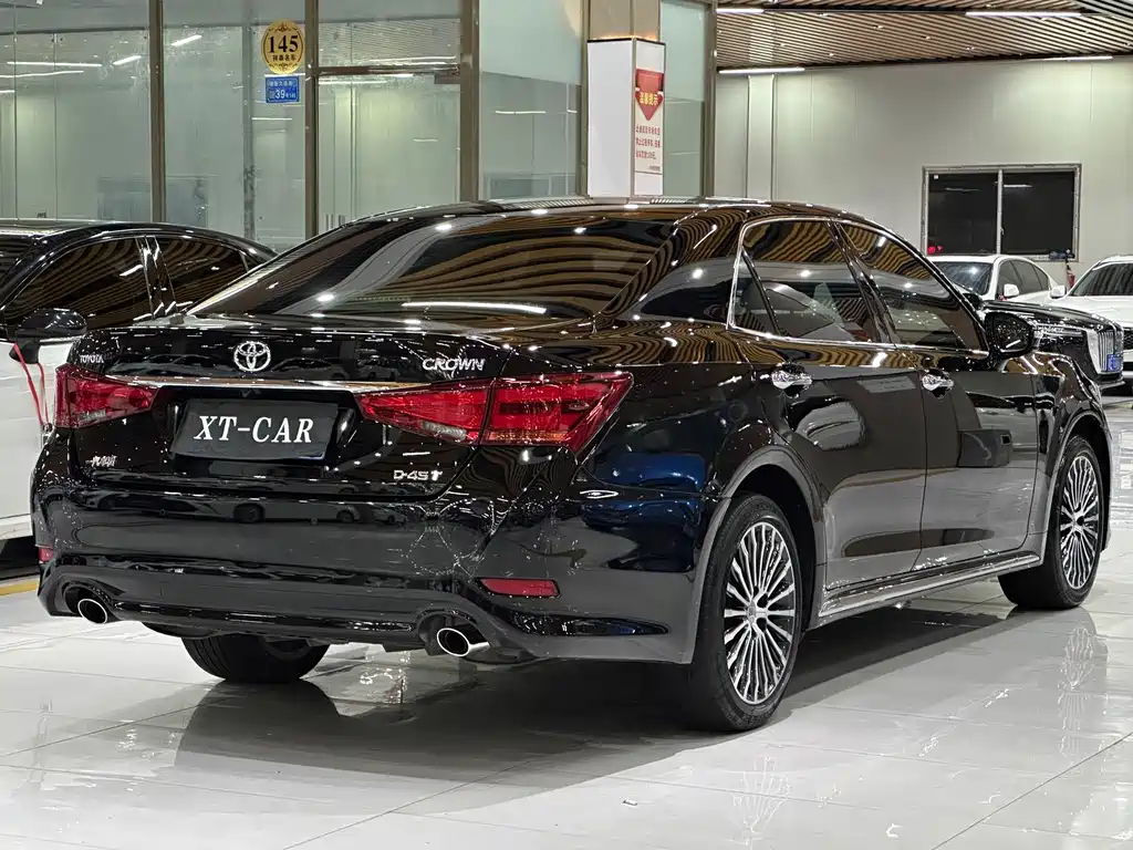 Toyota Crown 2019 — фото 15