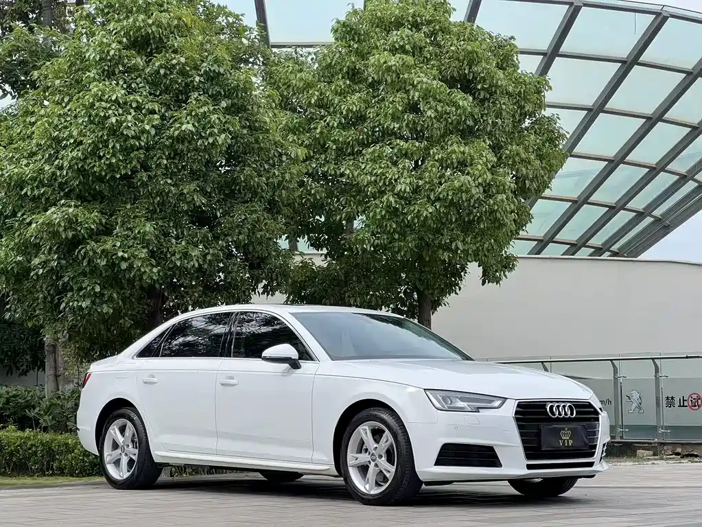 Audi A4L 2017