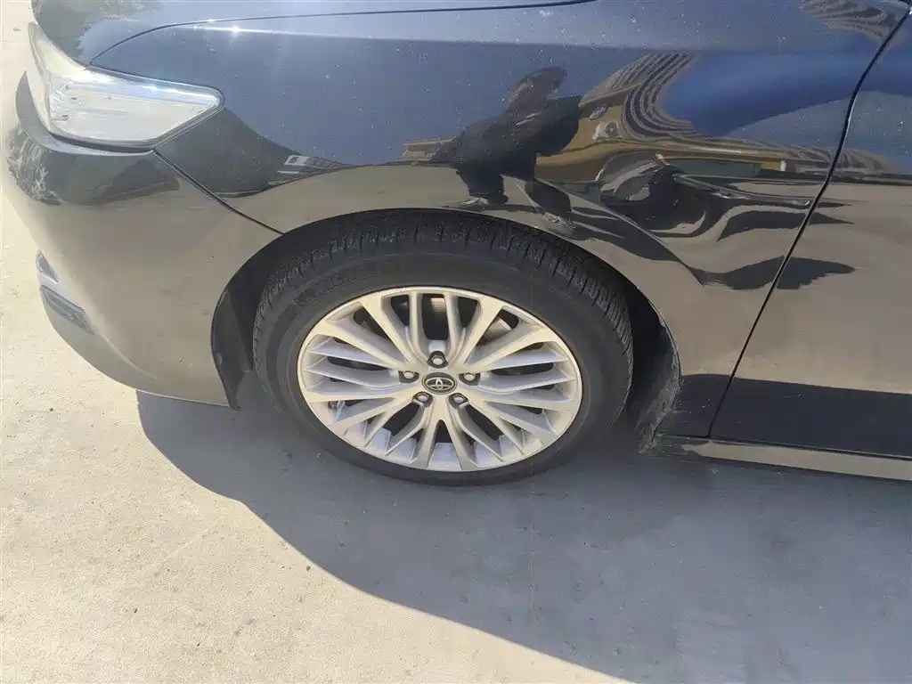 Toyota Camry 2018 — фото 25