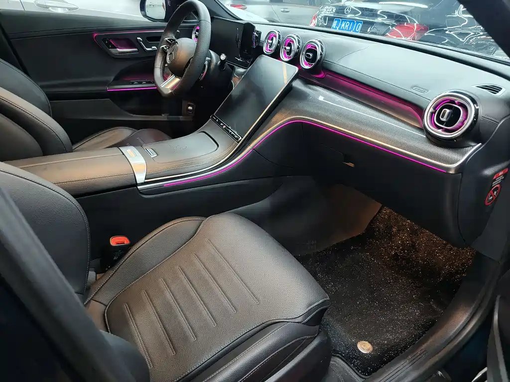Mercedes-Benz C-Class 2024 — фото 12