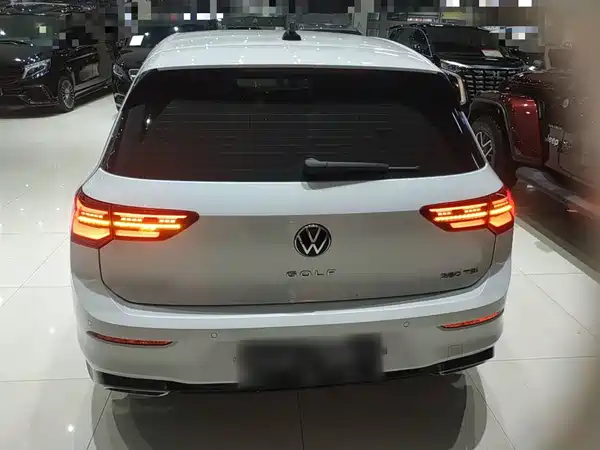Volkswagen Golf 2021