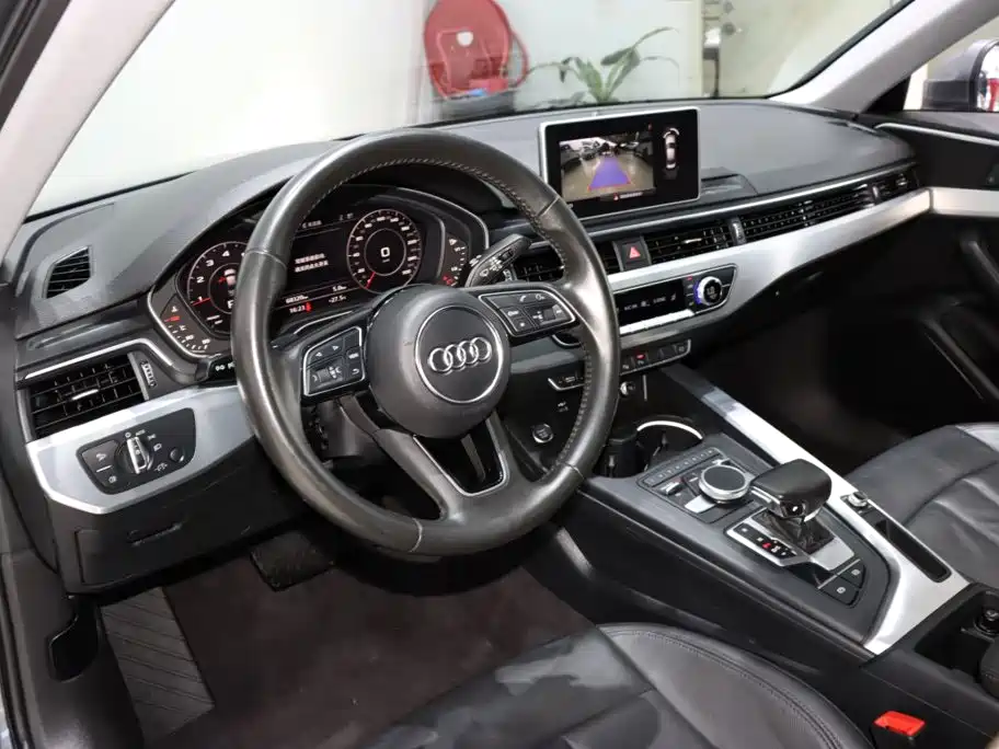 Audi A4L 2019 — фото 10