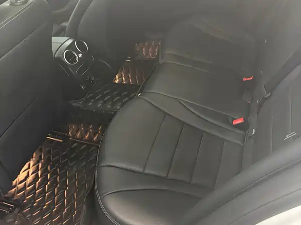Mercedes-Benz C-Class 2021