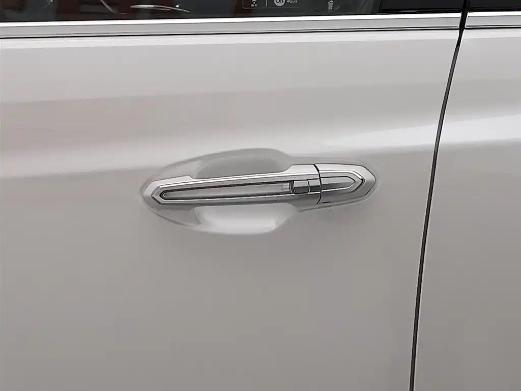 Cadillac XT5 2020 — фото 18