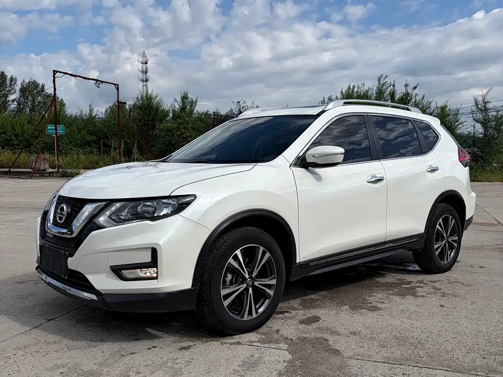 Nissan X-Trail 2018 — фото 1