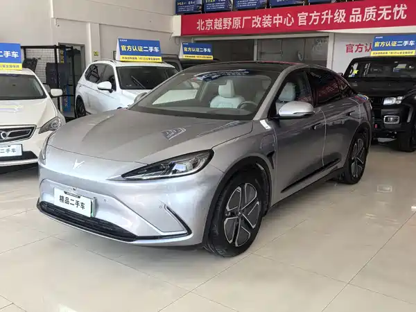 Arcfox Alpha S6 2025