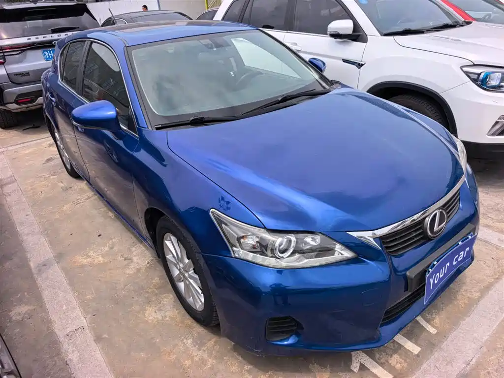 Lexus CT 2012