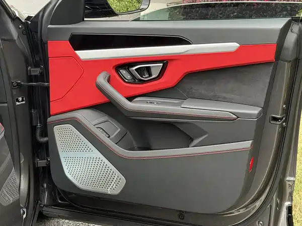 Lamborghini Urus 2023