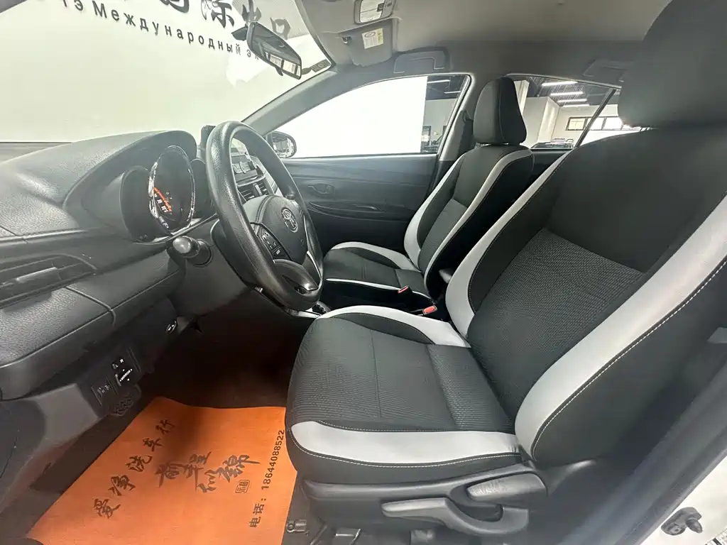 Toyota Yaris L 2023 — фото 22