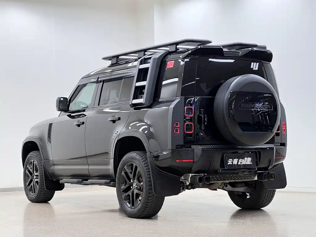 Land Rover Defender 2022
