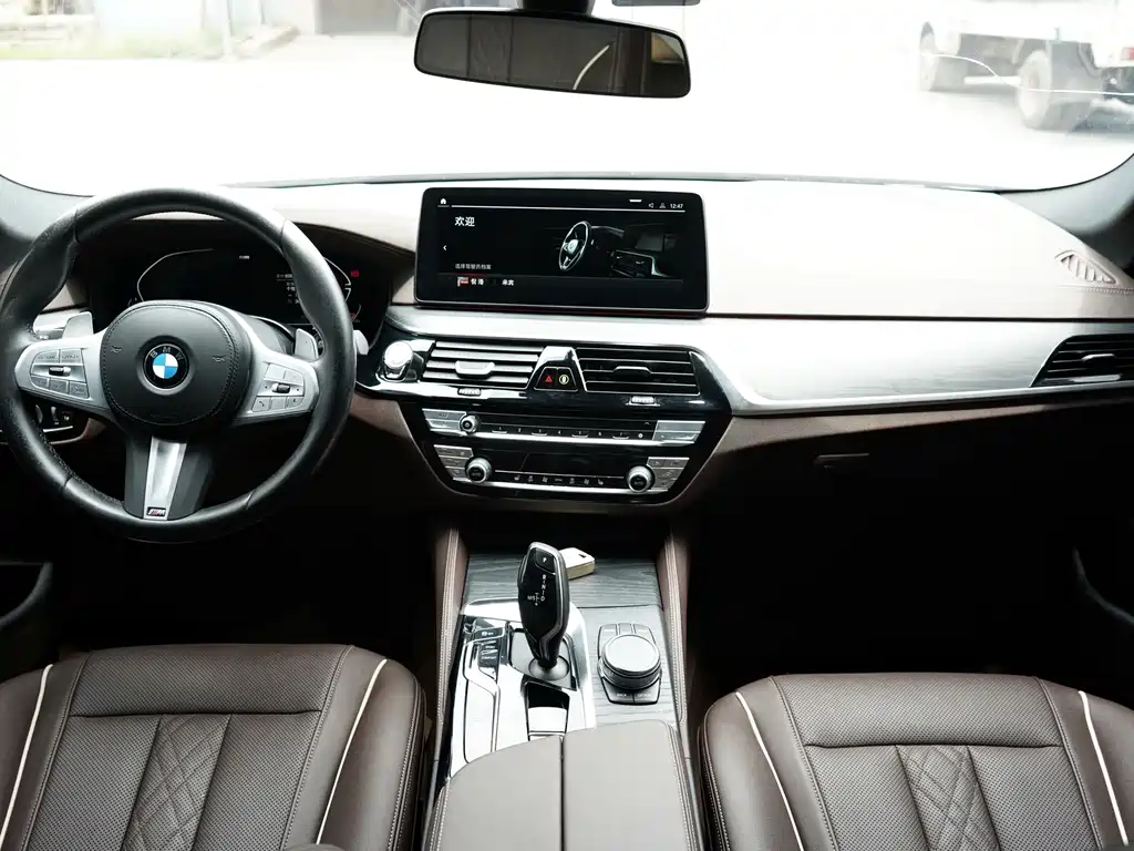 BMW 5 Series 2023 — фото 5