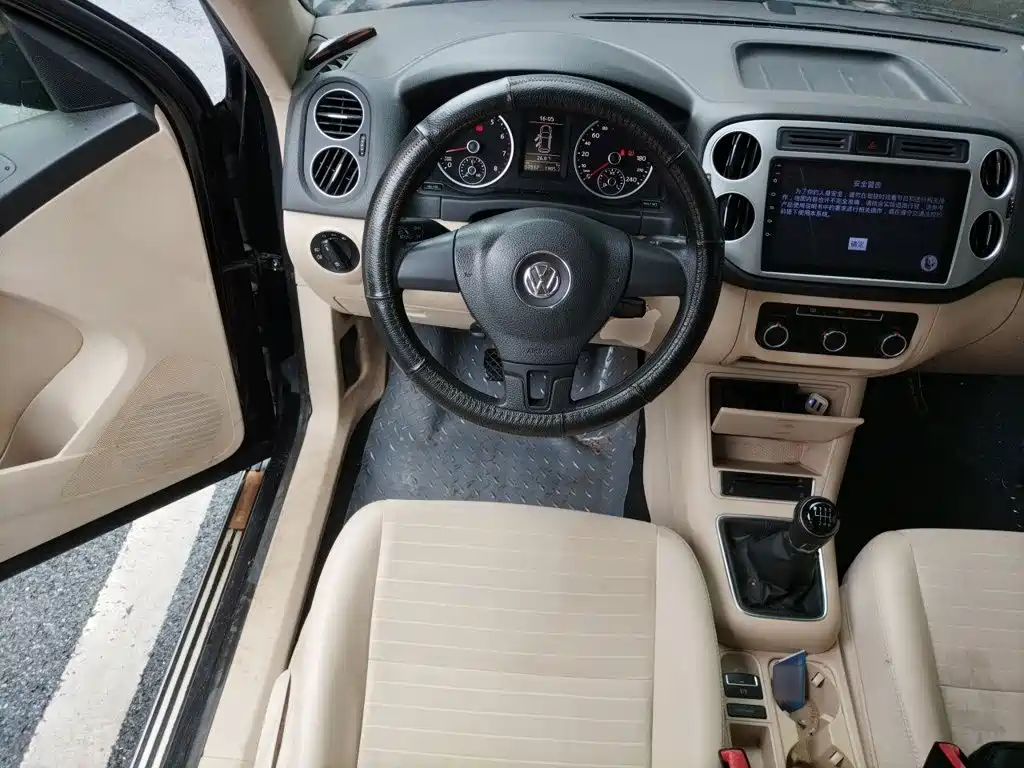 Volkswagen Tiguan 2015