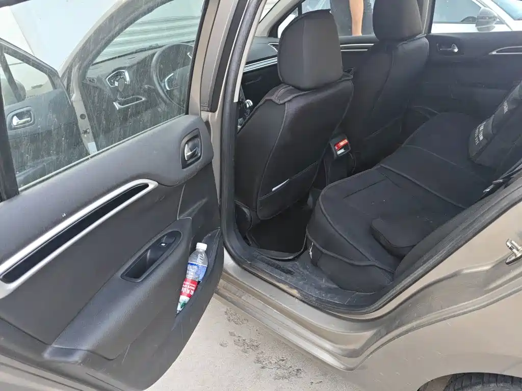 Citroën C4L 2016 — фото 18