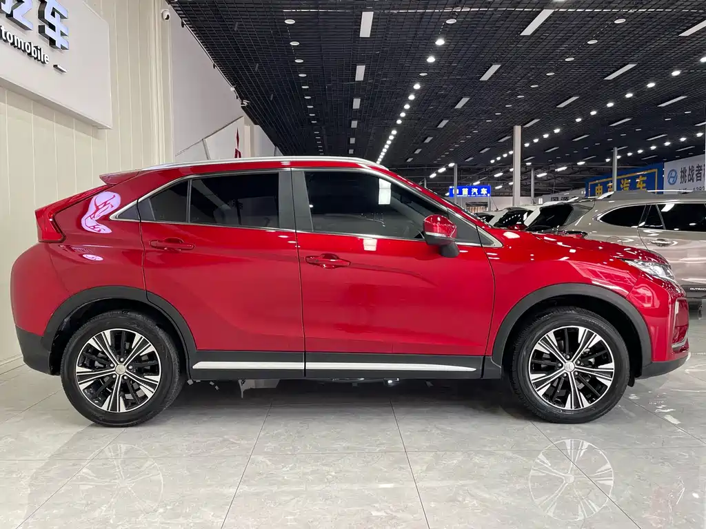 Mitsubishi Eclipse Cross 2020 — фото 9