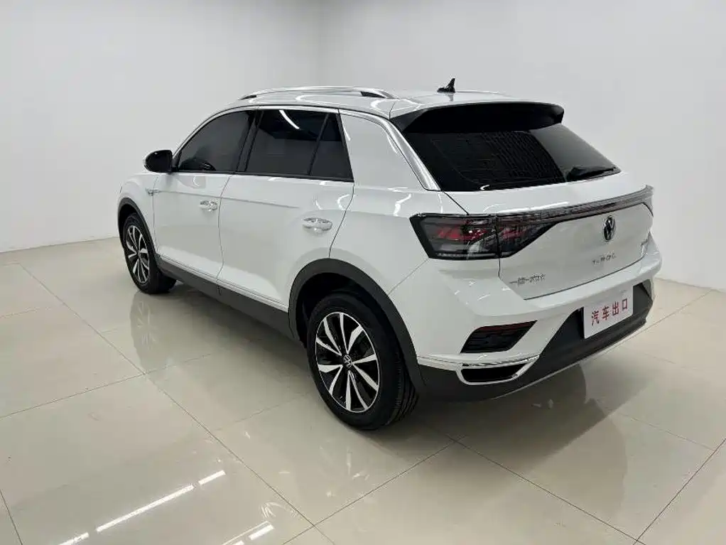 Volkswagen T-Roc 2023 — фото 6