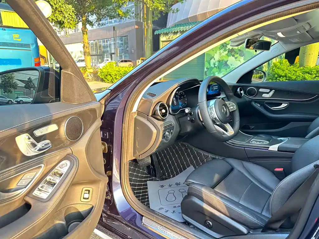 Mercedes-Benz C-Class 2020