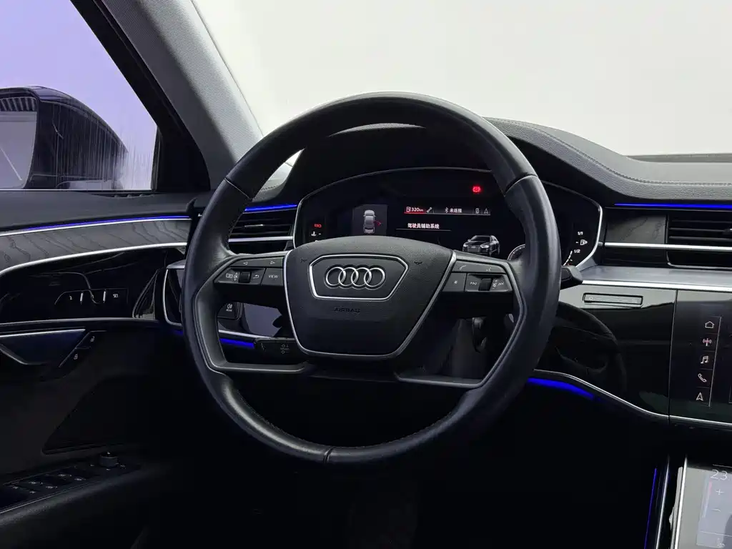 Audi A8 2018 — фото 9