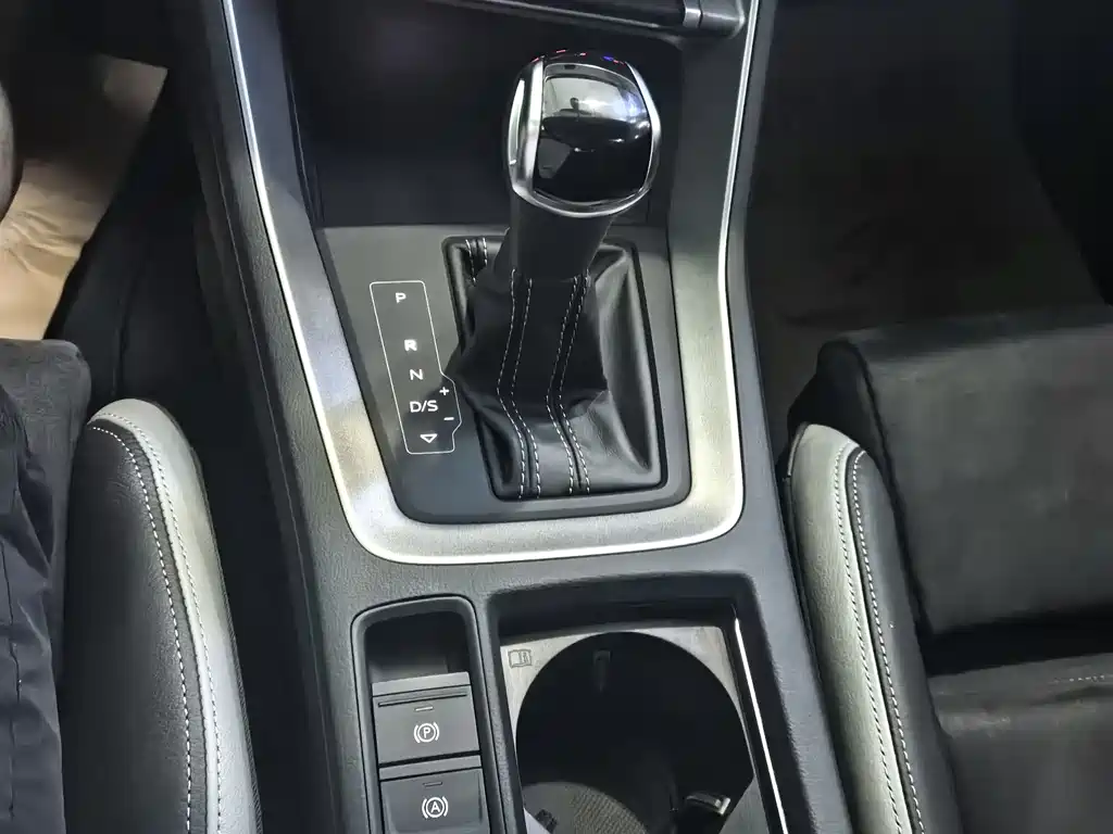 Audi Q3 2022 — фото 11