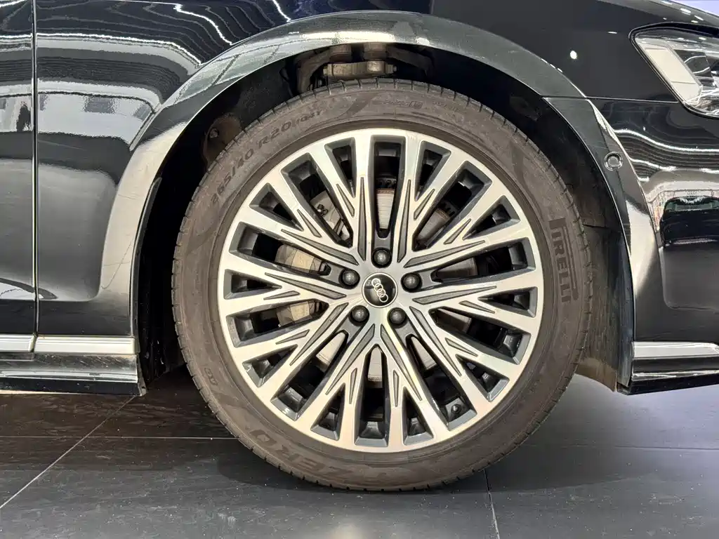 Audi A8 2023 — фото 14