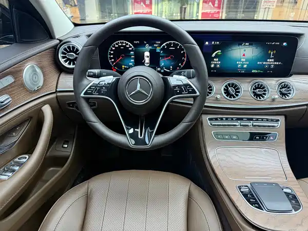 Mercedes-Benz E-Class 2023