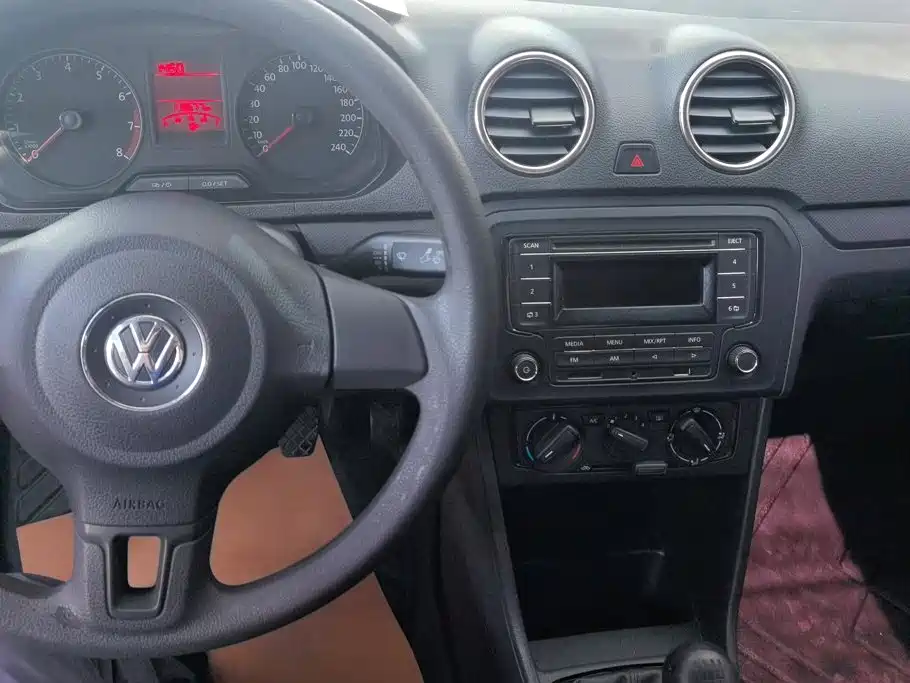 Volkswagen Jetta 2016 — фото 12