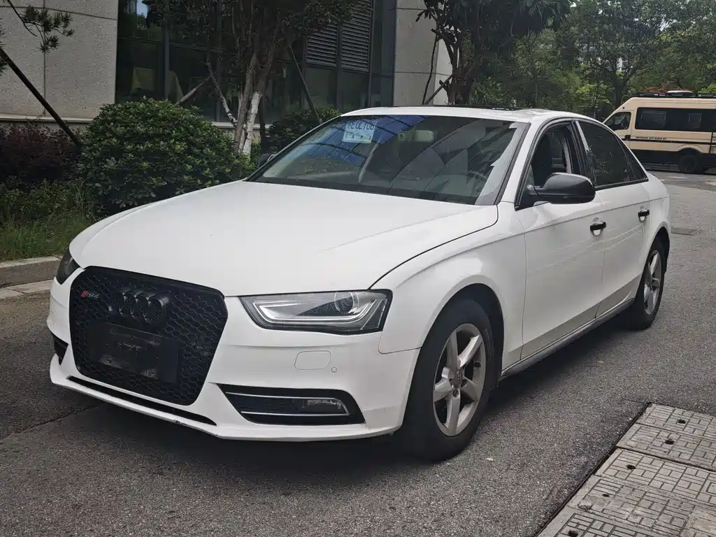 Audi A4L 2014