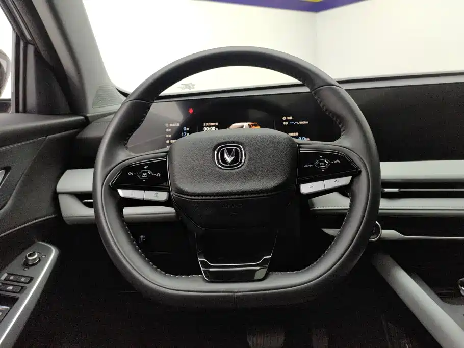 Changan CS75PLUS 2024 — фото 15