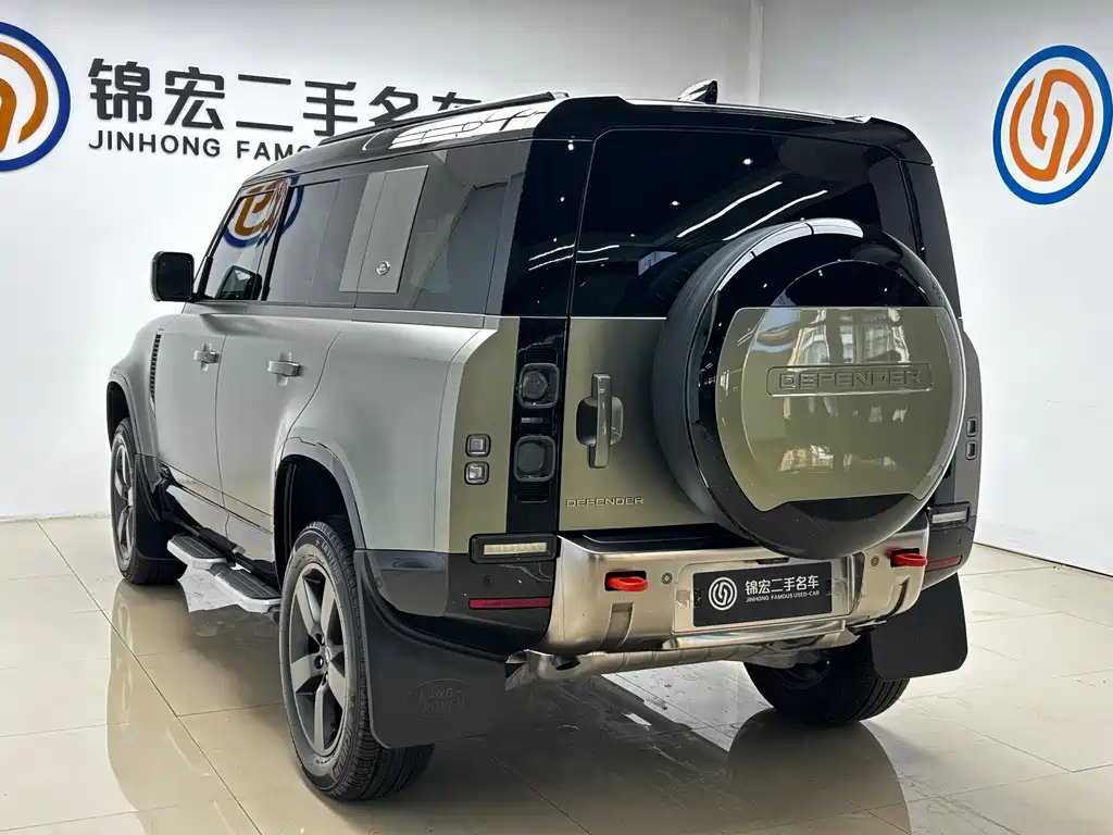 Land Rover Defender 2022 — фото 28