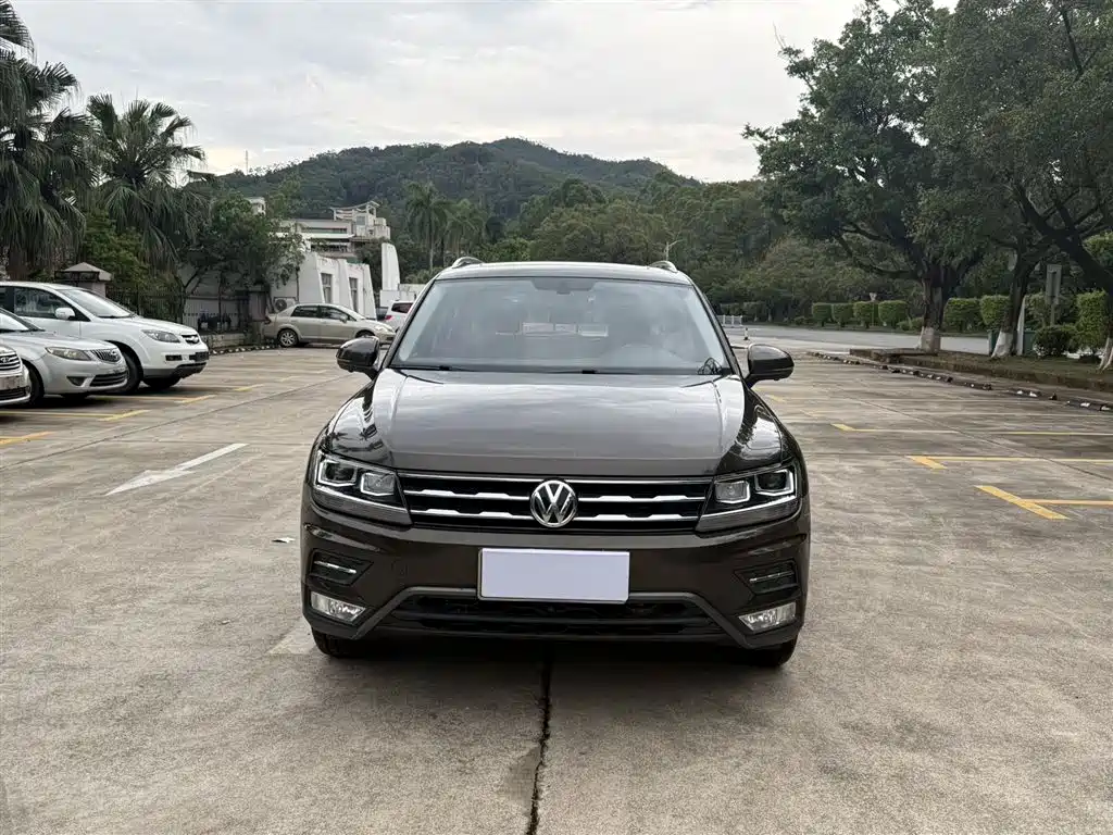 Volkswagen Tiguan L 2019 — фото 2