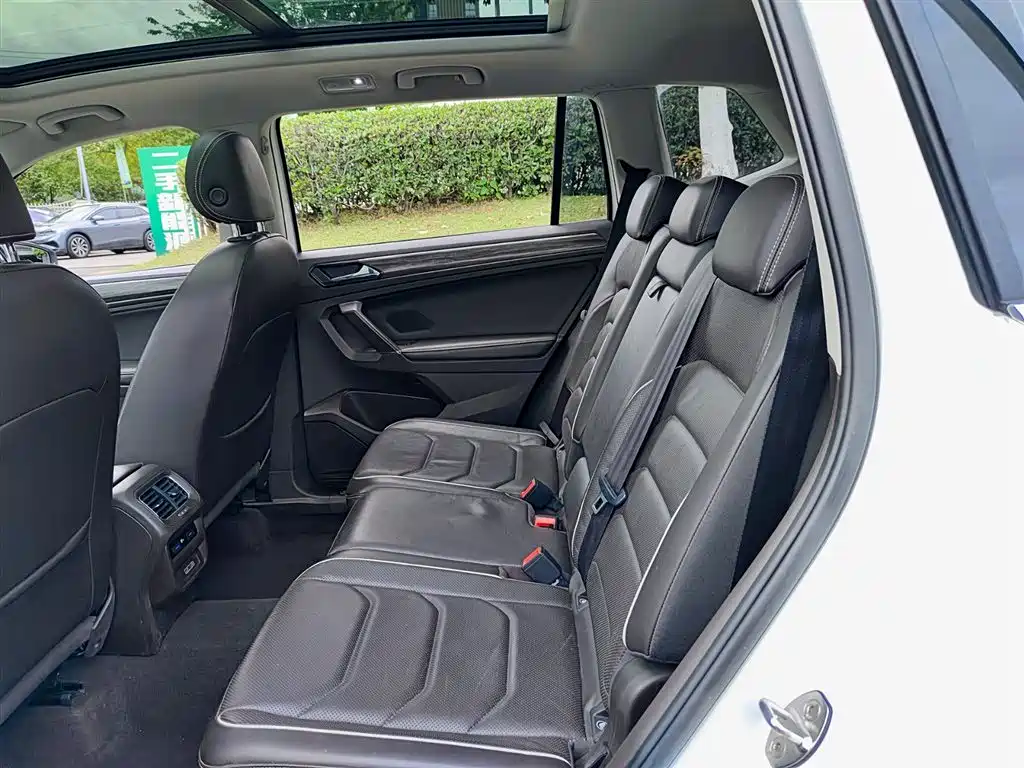 Volkswagen Tiguan L 2017 — фото 8