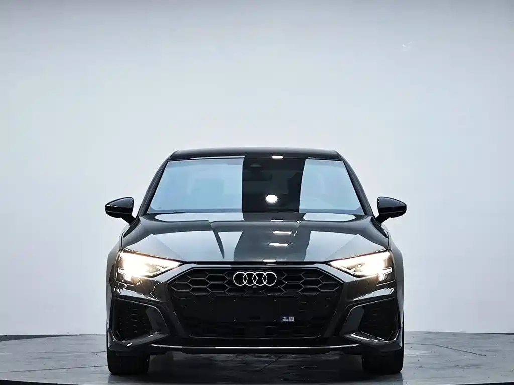 Audi A3 2023 — фото 2