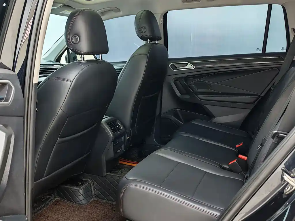 Volkswagen Tiguan L 2023