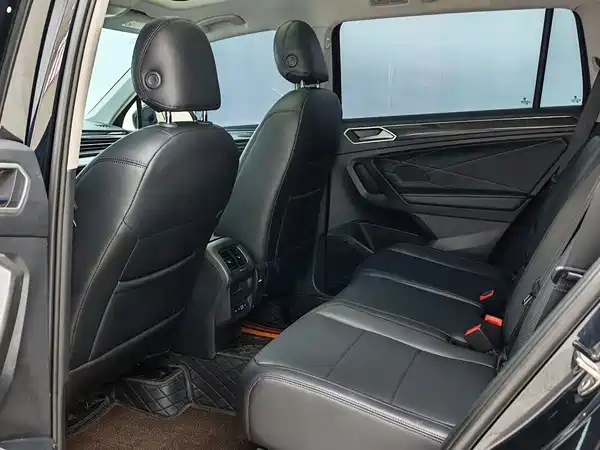 Volkswagen Tiguan L 2023