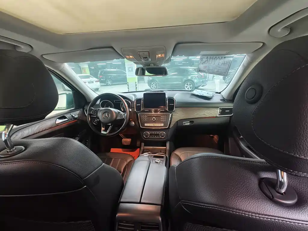 Mercedes-Benz GLE 2017 — фото 11