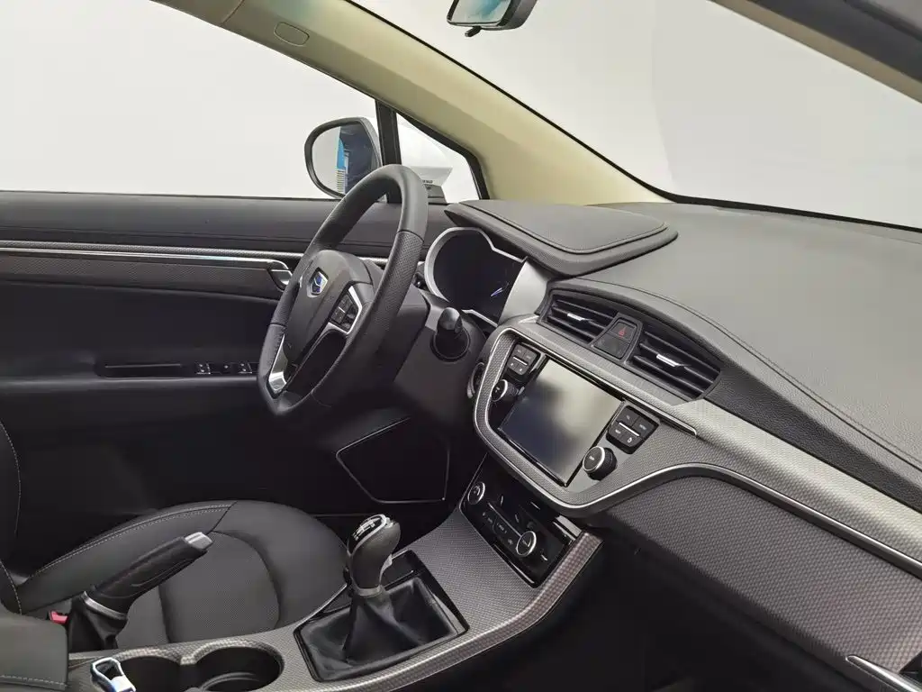 Geely Emgrand GS 2017 — фото 22