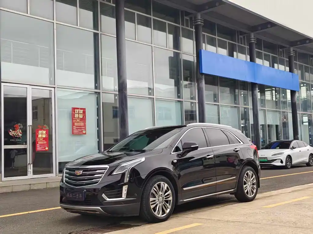 Cadillac XT5 2017 — фото 1