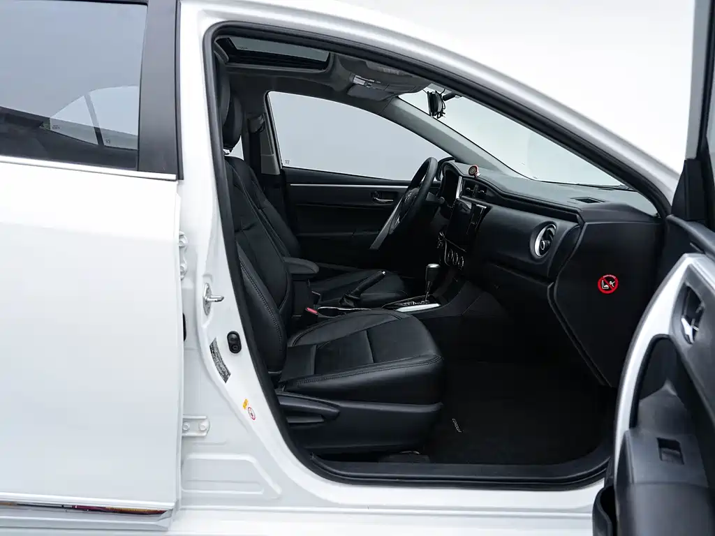 Toyota Corolla 2017 — фото 11