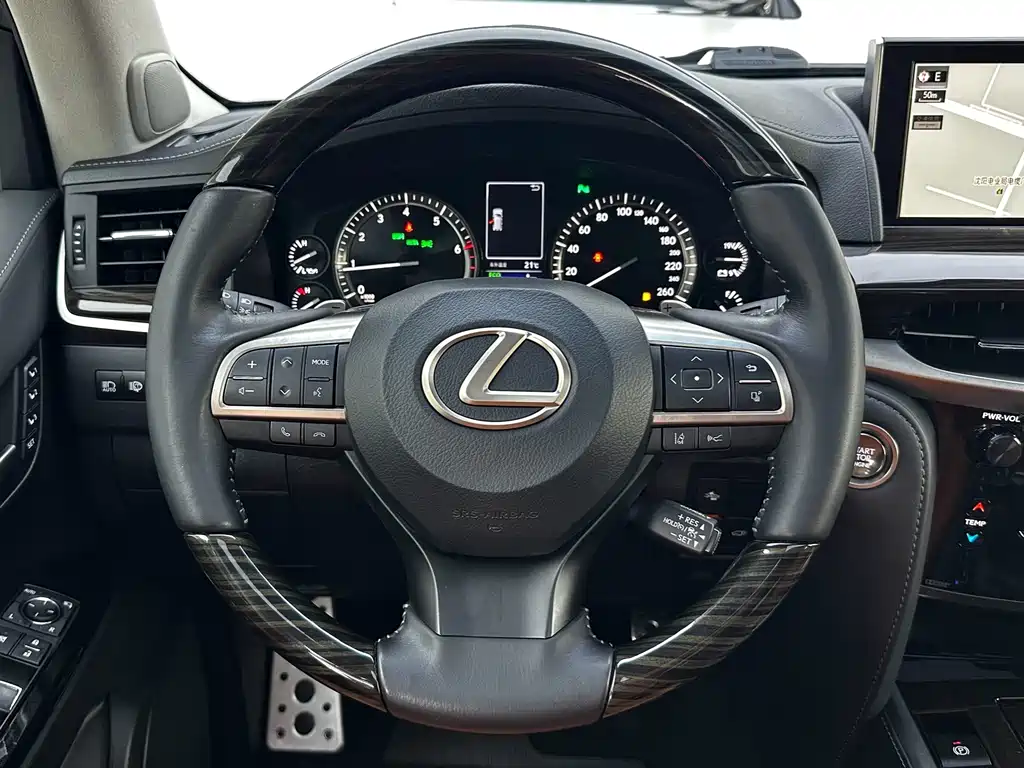 Lexus LX 2019 — фото 7