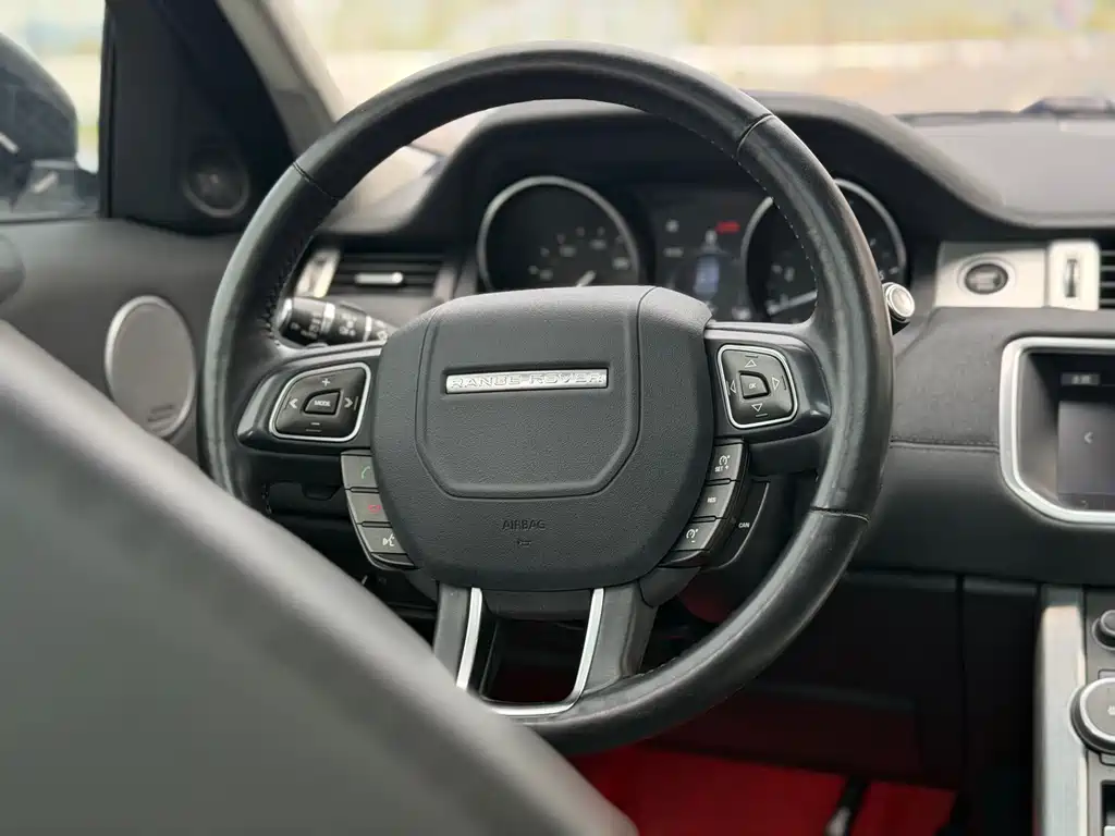 Land Rover Evoque 2018 — фото 15