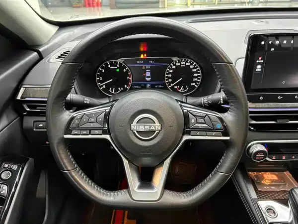 Nissan Teana 2023