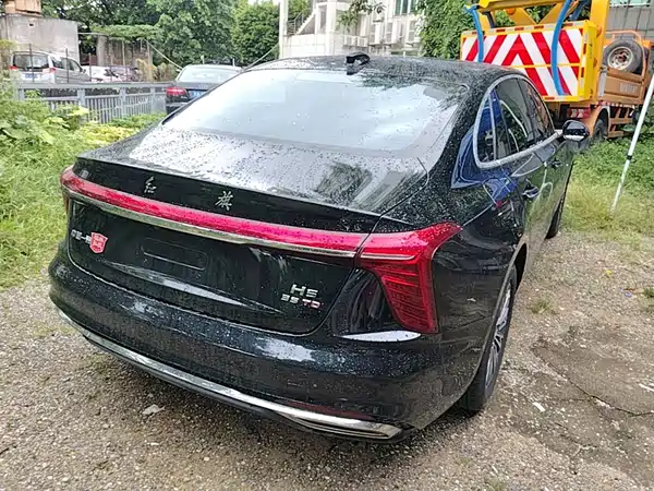 Hongqi H5 2022