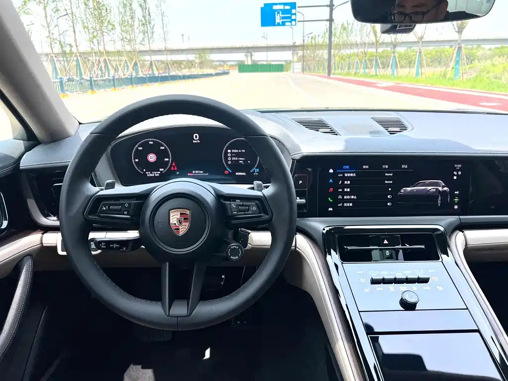 Porsche Panamera 2025 — фото 12