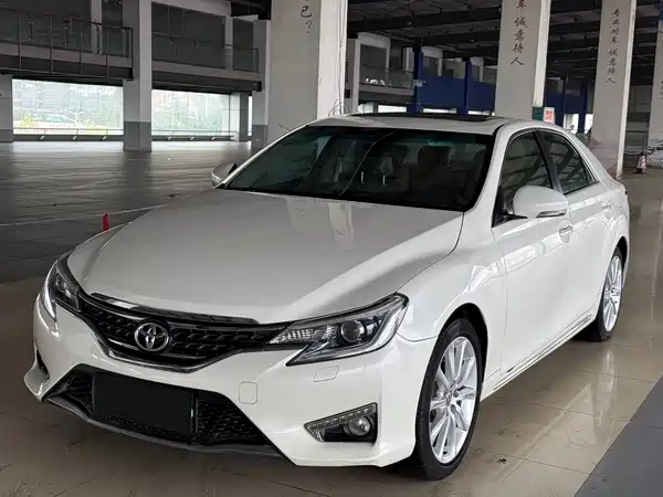 Toyota Reiz 2013