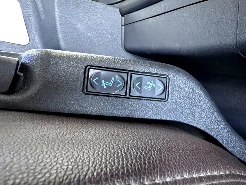 Toyota Sienna 2022 — фото 20