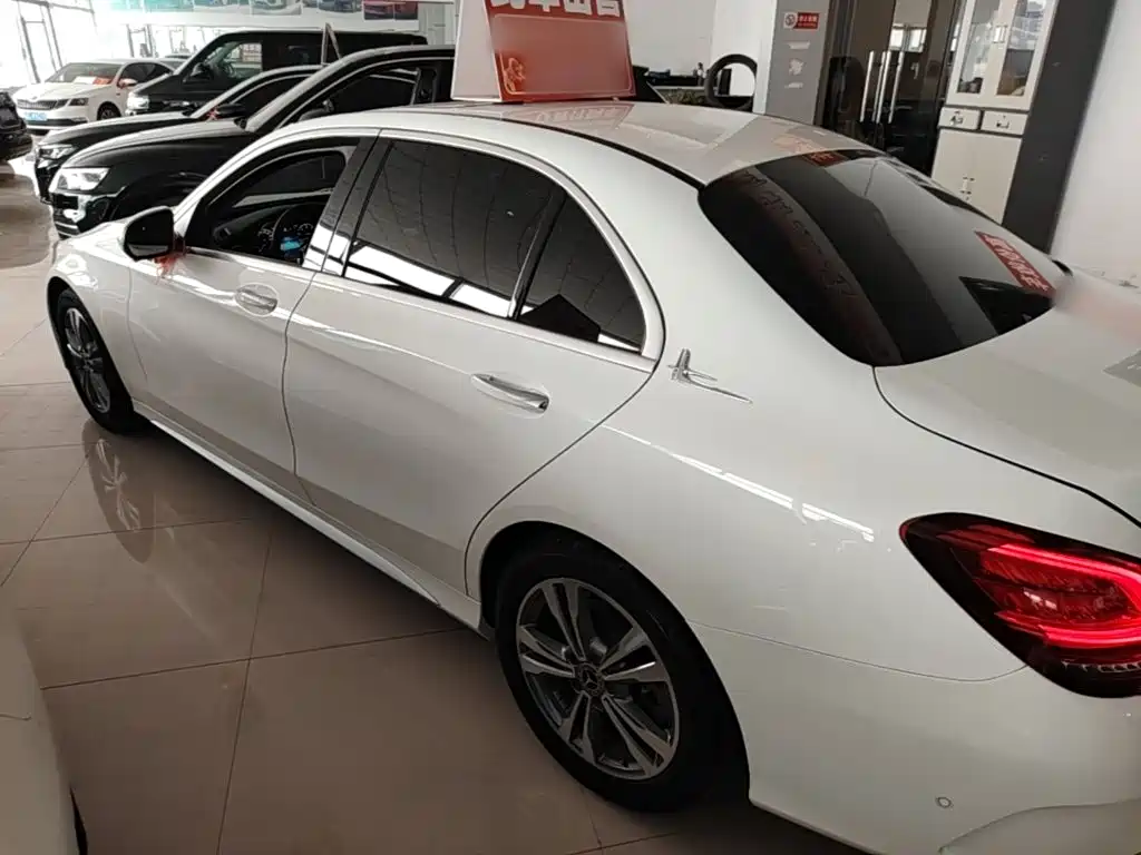 Mercedes-Benz C-Class 2020