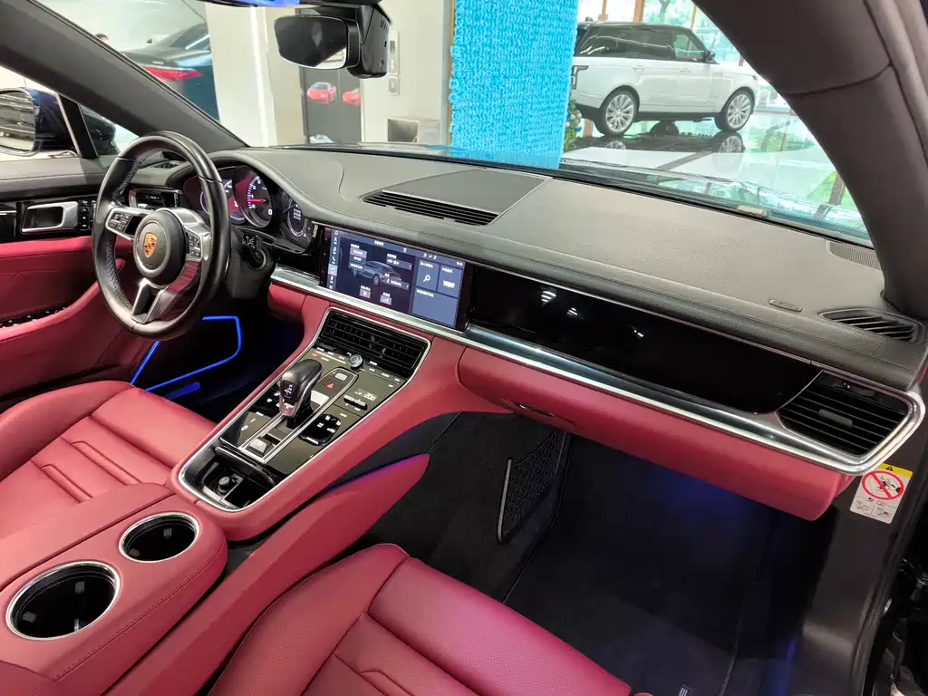 Porsche Panamera 2018 — фото 21