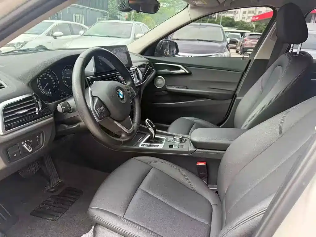 BMW 1 Series 2023