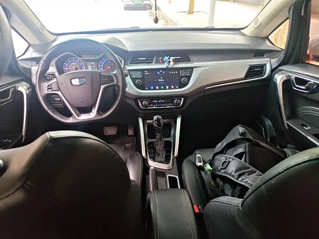 Geely Vision X3 2018 — фото 10