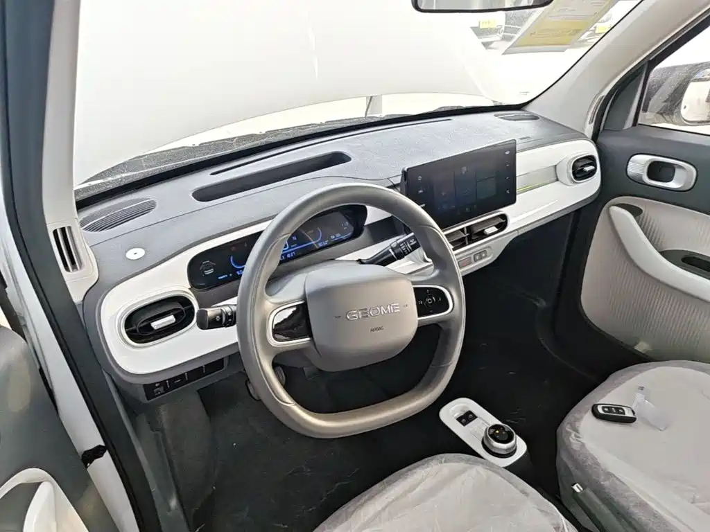 Geely Galaxy Panda 2026 — фото 10